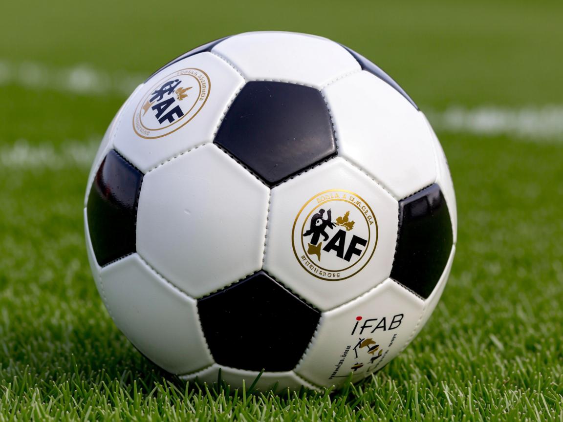 爱游戏app推荐-“飞盘竞技：三叉湖田径场为选手提供极速与精准的竞技舞台”  第2张